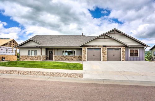 Spearfish House | 278 m² House ∙ 2 bedrooms ∙ 4 guests