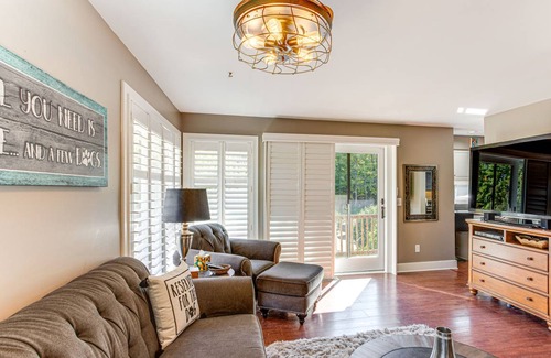 Mansfield House | 279 m² House ∙ 3 bedrooms ∙ 8 guests