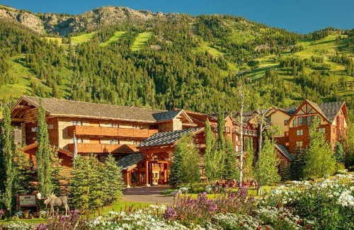 Teton Village Cabin | 279 m² Lodge ∙ 2 bedrooms ∙ 127 guests