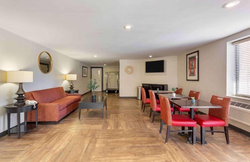 Middleburg Heights Hotel | 28 m² Hotel ∙ 127 guests