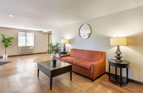 Middleburg Heights Hotel | 28 m² Hotel ∙ 127 guests