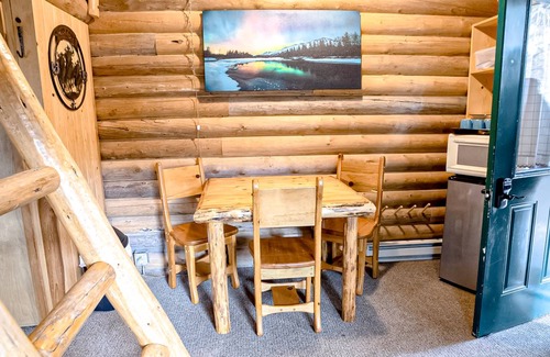 Bigfork Cabin | 29 m² Cabin ∙ 6 guests