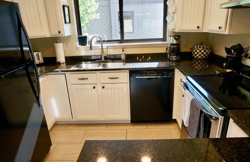 Elkhorn Village Condo | 3 BR/BA End Unit, Lg Decks, Views