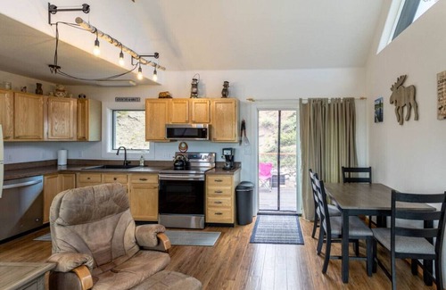 Grand Lake House | 3 BR Cabin with lake view - Pet Friendly