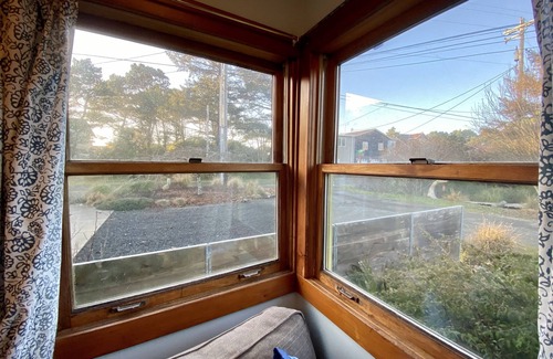 Rockaway Beach House | 30 Yards To Beach, New Hot Tub, fenced and dog friendly, 70" TV, Fire Pit Clean