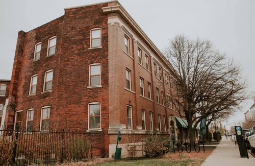 Chatham-Arch Apartment | 302 m² Apartment ∙ 5 bedrooms ∙ 20 guests