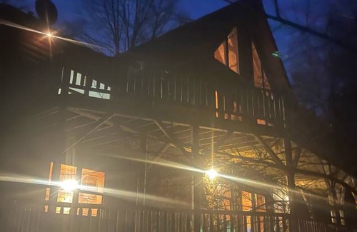 Rockbridge Cabin | 325 m² Cabin ∙ 8 bedrooms ∙ 20 guests