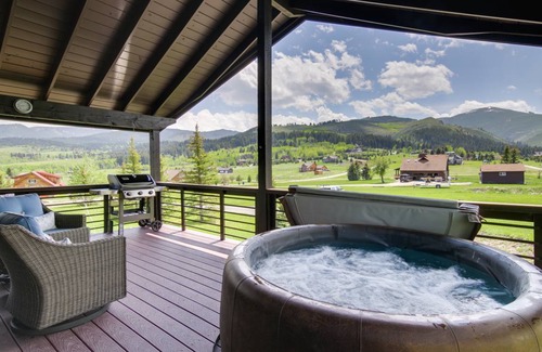 Bozeman House | 325 m² House ∙ 5 bedrooms ∙ 13 guests