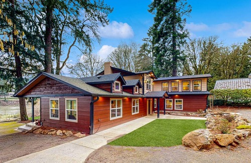 Oak Grove House | 327 m² House ∙ 3 bedrooms ∙ 6 guests