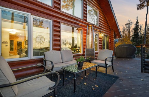 Steam Engine Meadows House | 329 m² House ∙ 5 bedrooms ∙ 18 guests