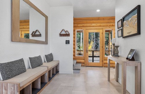 Steam Engine Meadows House | 329 m² House ∙ 5 bedrooms ∙ 18 guests