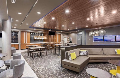 Lakeway Hotel | 33 m² Hotel ∙ 127 guests