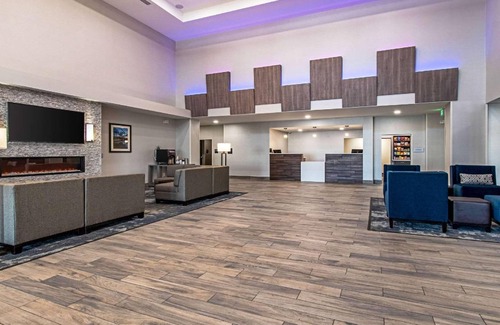 Grove City Hotel | 33 m² Hotel ∙ 127 guests
