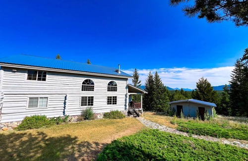 Coram House | 332 m² House ∙ 5 bedrooms ∙ 12 guests
