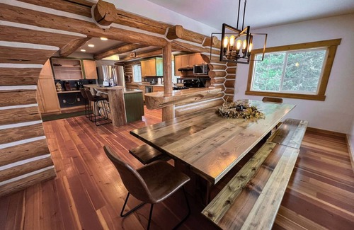 Coram House | 332 m² House ∙ 5 bedrooms ∙ 12 guests