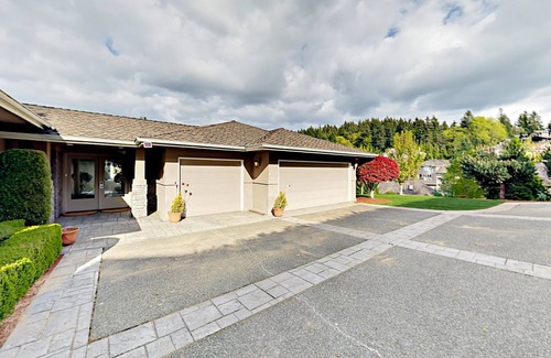 Newcastle House | 342 m² House ∙ 5 bedrooms ∙ 10 guests