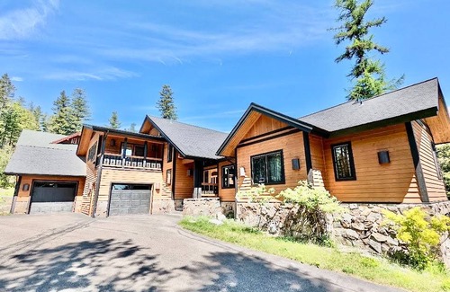 Whitefish House | 348 m² House ∙ 4 bedrooms ∙ 13 guests