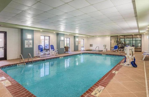 Jeffersontown Hotel | 35 m² Hotel ∙ 127 guests