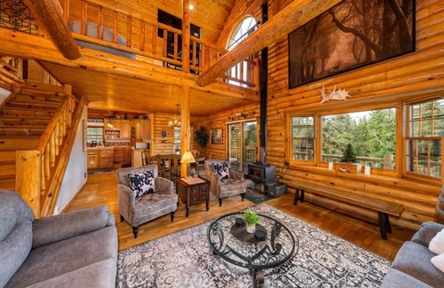 Plain House | 353 m² House ∙ 2 bedrooms ∙ 4 guests