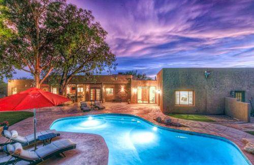 Casas Adobes House | 372 m² House ∙ 5 bedrooms ∙ 8 guests