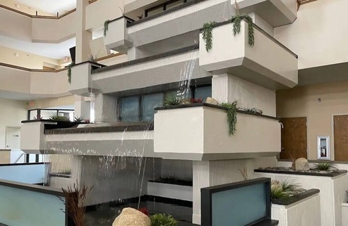 Billings House | 4 Family-Friendly Units, Minutes to Norm Schoenthal Island and Reef Water Park