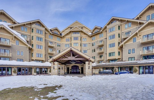 Empire Pass Apartment | 408 m² Apartment ∙ 4 bedrooms ∙ 10 guests