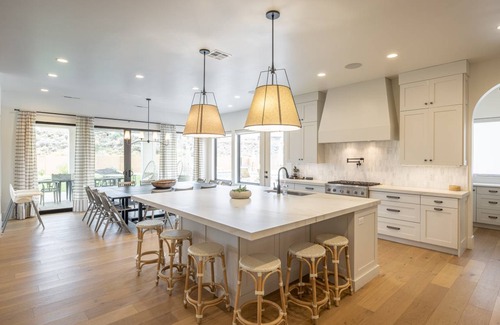 St. George House | 431 m² House ∙ 7 bedrooms ∙ 25 guests