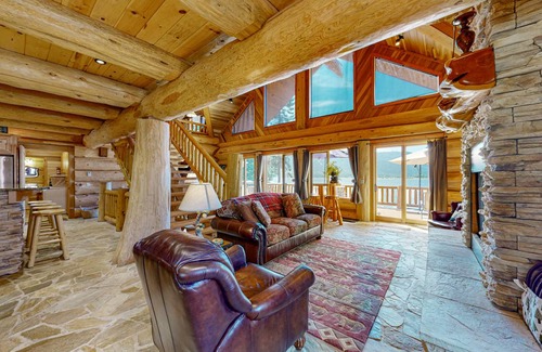 Tamarack Resort Cabin | 440 m² Cabin ∙ 4 bedrooms ∙ 12 guests