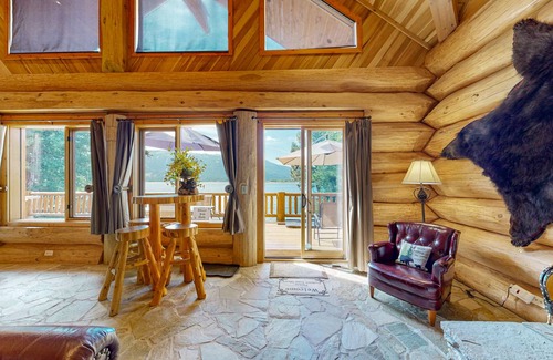 Tamarack Resort Cabin | 440 m² Cabin ∙ 4 bedrooms ∙ 12 guests