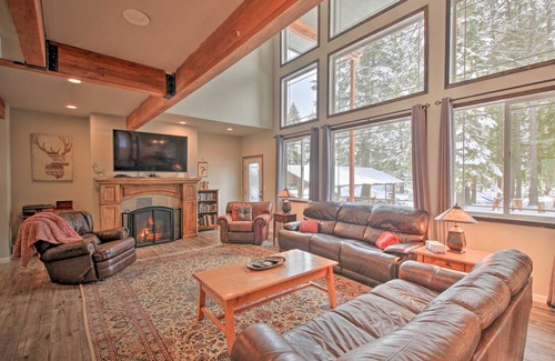 Sagle House | 445 m² House ∙ 7 bedrooms ∙ 20 guests