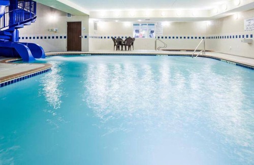 Dickinson Hotel | 45 m² Hotel ∙ 2 bedrooms ∙ 127 guests