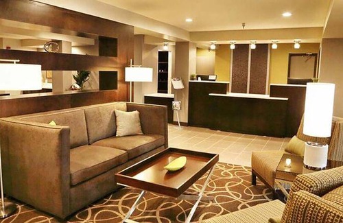 Grand Forks Hotel | 46 m² Hotel ∙ 2 bedrooms ∙ 127 guests