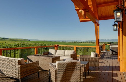 Felt House | 464 m² House ∙ 6 bedrooms ∙ 16 guests