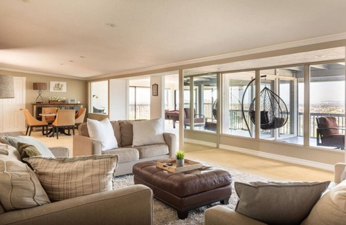 La Mesa House | 48 m² House ∙ 6 bedrooms ∙ 16 guests