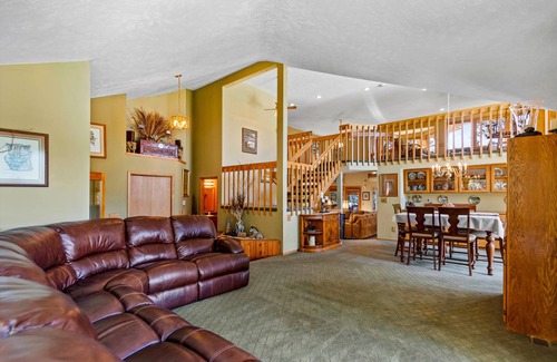 Liberty Lake House | 489 m² House ∙ 4 bedrooms ∙ 8 guests