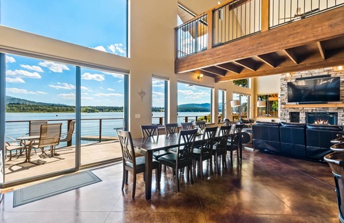 Laclede House | 492 m² House ∙ 4 bedrooms ∙ 10 guests
