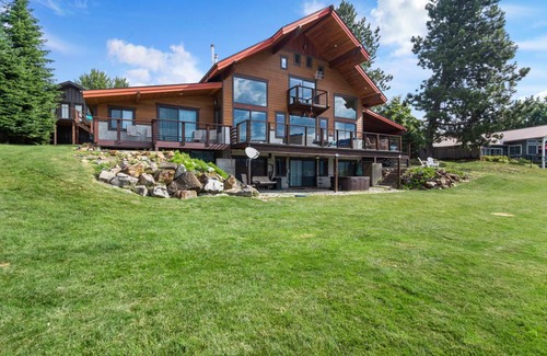 Laclede House | 492 m² House ∙ 4 bedrooms ∙ 10 guests