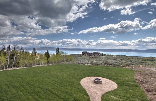 Fish Haven Cabin | 511 m² Cabin ∙ 7 bedrooms ∙ 32 guests