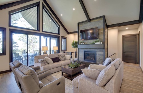Spearfish House | 513 m² House ∙ 5 bedrooms ∙ 12 guests