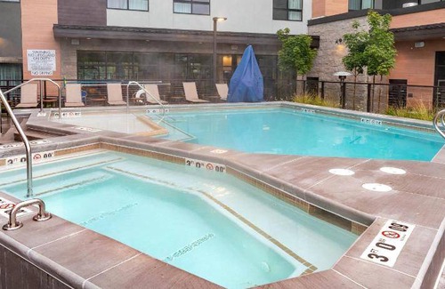 Cottonwood Heights Hotel | 52 m² Hotel ∙ 127 guests