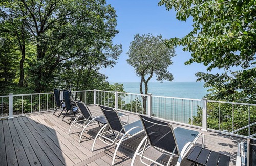 Harbert House | 521 m² House ∙ 5 bedrooms ∙ 10 guests