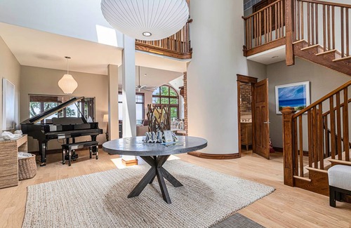 Harbert House | 521 m² House ∙ 5 bedrooms ∙ 10 guests