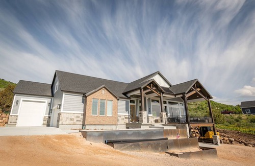 Garden City Cabin | 557 m² Cabin ∙ 8 bedrooms ∙ 38 guests