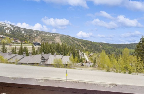 Sandpoint Condo | 56 m² Condo ∙ 1 bedroom ∙ 3 guests
