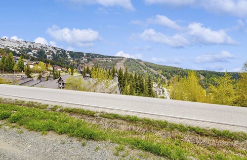 Sandpoint Condo | 56 m² Condo ∙ 1 bedroom ∙ 3 guests