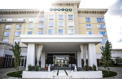 West Des Moines Hotel | 56 m² Hotel ∙ 127 guests
