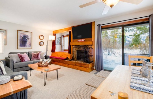 Moose Wilson Road Condo | 68 m² Condo ∙ 1 bedroom ∙ 4 guests