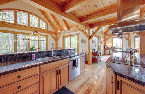 Grand Lake Cabin | 7 Mi to Rocky Mtn Nat'l Park: Grand Lake Home!