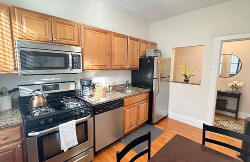 Commonwealth Apartment | 71 m² Apartment ∙ 2 bedrooms ∙ 6 guests