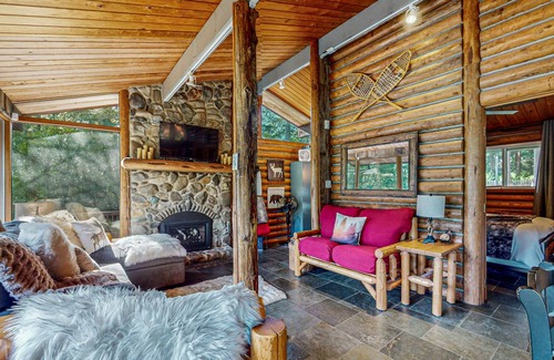 Gold Bar House | 73 m² House ∙ 2 bedrooms ∙ 6 guests